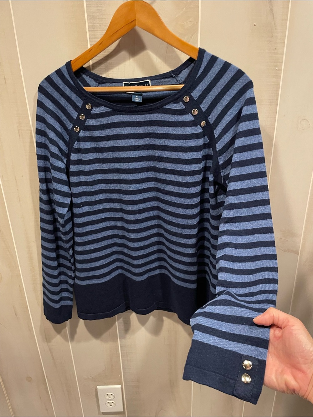 Cute classic varsity blues striped silver rivet scoop neck sweater academia - Picture 3 of 6